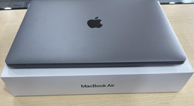 Good
													MacBook Air 2020 - 13" - I5, Gray, 256 GB, 8 GB, photo 2 of 11