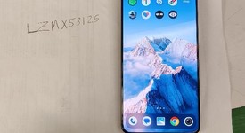 Mint
													Vivo X200 Ultra - Unlocked Non-US, Red, 512 GB, 16 GB, photo 4 of 10