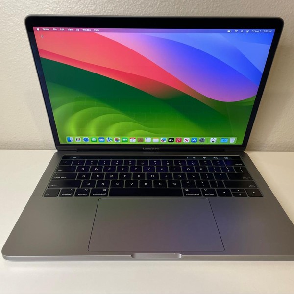 MacBook Pro 2019 - 13 inch - 128 GB, Gray, 8 GB, Intel Core i5