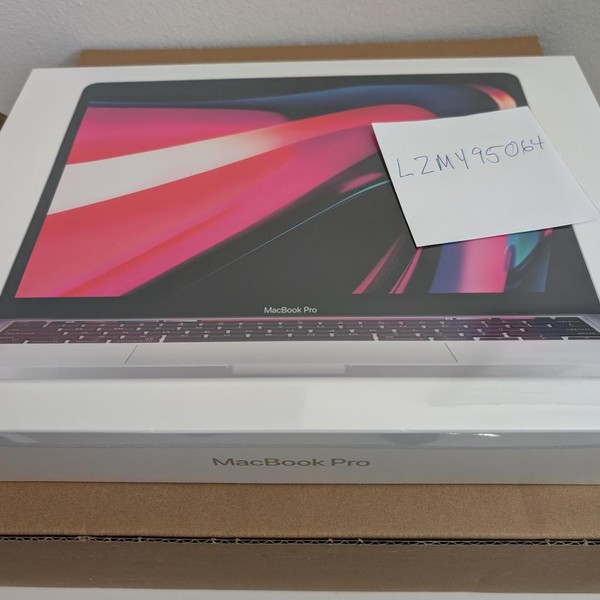 MacBook Pro 2022 - 13 inch - 1 TB, Silver, 24 GB, Apple M2
