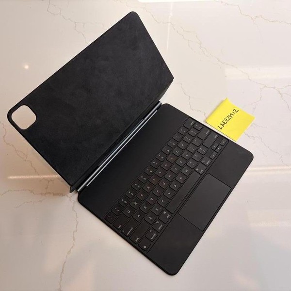 Apple Magic Keyboard for iPad Pro - Black