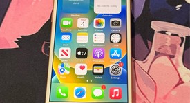 Good
													Apple iPhone 8 - Unlocked Non-US, Gold, 64 GB, A1906, photo 1 of 6