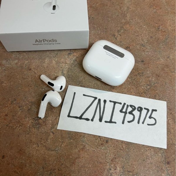 Apple AirPods 3rd Gen - MagSafe Case