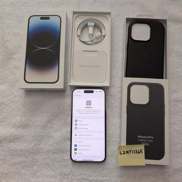 Apple iPhone 14 Pro - Unlocked, 256 GB, Silver, A2650