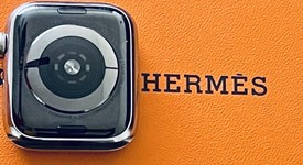Good
													Apple Watch Series 4 44mm - Unlocked, Silver, A1976 - Cellular, Hermes, photo 3 of 4