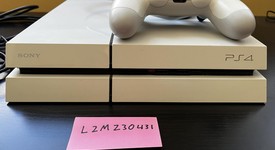 Good
													PlayStation 4 - White, 500 GB, Standard, photo 3 of 9