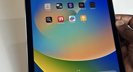 Good
													Apple iPad Pro 9.7" - Unlocked, Gray, 32 GB, A1674, photo 2 of 15