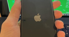 Mint
													Apple iPhone SE 3rd Gen 2022 - Unlocked, Midnight, 64 GB, A2595, photo 2 of 8