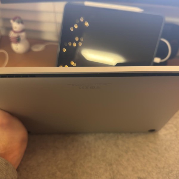 MacBook Pro 2022 - 13 inch - 1 TB, Silver, 24 GB, Apple M2