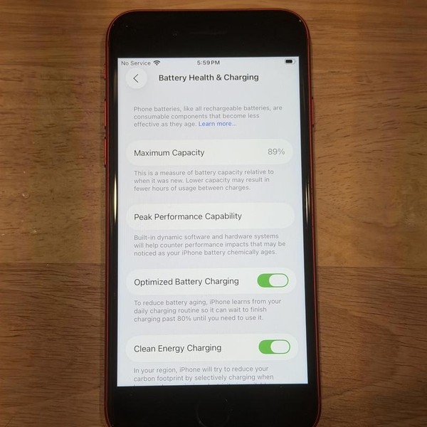 Apple iPhone SE 2nd Gen 2020 - Unlocked, 64 GB, Red, A2275