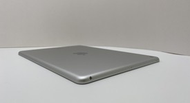 Mint
													Apple iPad 9th Gen - Unlocked, Silver, 64 GB, A2603, photo 5 of 5