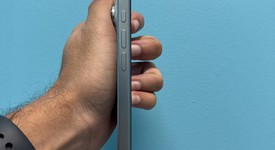 Good
													Apple iPhone 16 Pro - Unlocked, White, 512 GB, A3083, photo 4 of 6