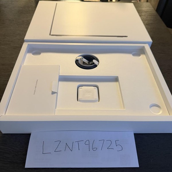 MacBook Air 2025 (M4) - 15 inch - 256 GB, Midnight, 16 GB, Apple M4