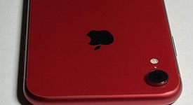 Mint
													Apple iPhone Xr - Verizon, Red, 64 GB, A1984, photo 5 of 9