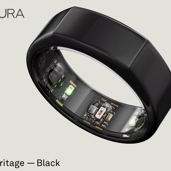 Oura Ring Gen 3 - Black, Size 11, Heritage