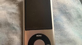 Good
													Apple iPod Nano 5th Gen - Silver, 8 GB, photo 4 of 6