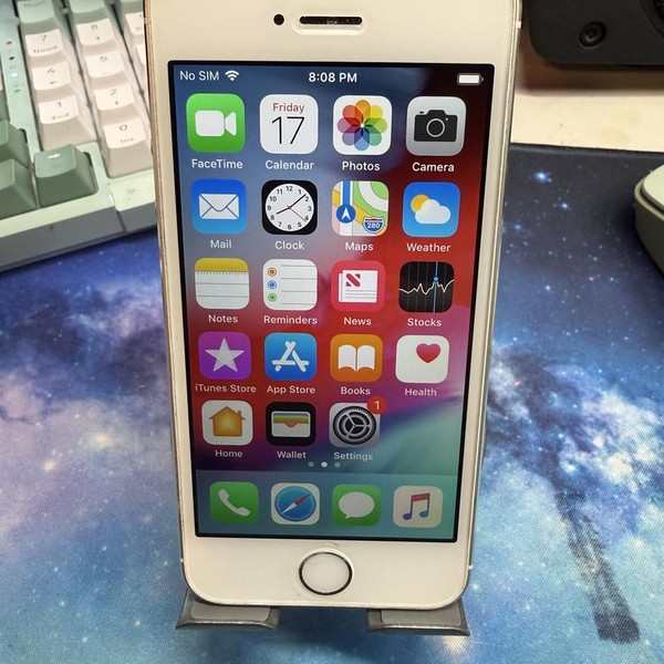 Apple iPhone 5S - Unlocked, 16 GB, Silver, A1533, GSM