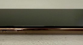 Good
													Apple iPhone Xs - Unlocked, Gold, 64 GB, A1920, photo 4 of 6
