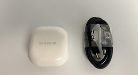 Used
													Samsung Galaxy Buds2 - Lavender, SM-R177, photo 2 of 4