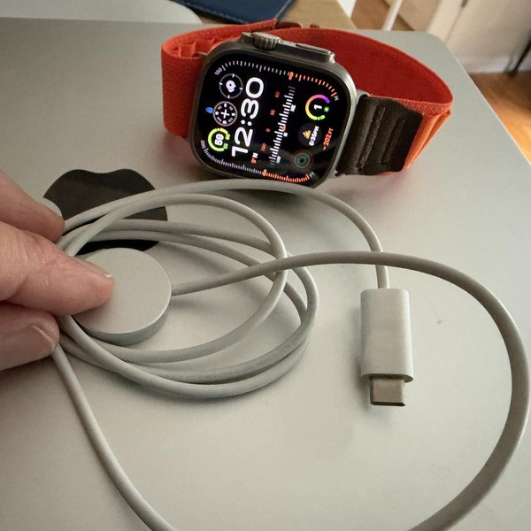 Apple Watch Ultra 2 49mm - Unlocked, Natural, A2986