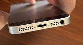 Good
													Apple iPhone SE 1st Gen 2016 - Unlocked, Silver, 16 GB, A1662, photo 4 of 7