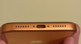 Mint
													Apple iPhone 17 Pro Max - Unlocked, Cosmic Orange, 256 GB, A3257, photo 4 of 10