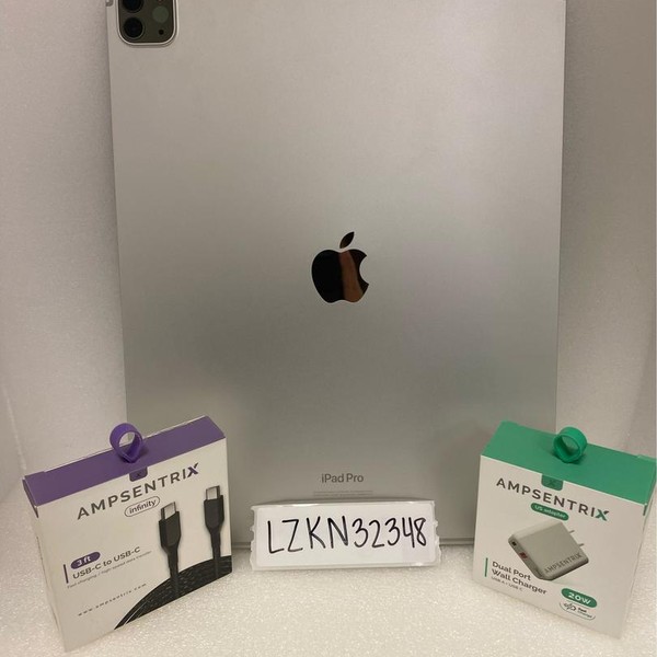 Apple iPad Pro 12.9 inch 6th Gen 2022 - Unlocked, 128 GB, Silver