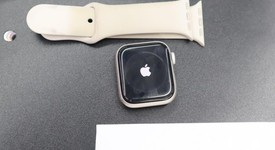 Fair
													Apple Watch SE 2nd Gen 40mm - Unlocked, Starlight, A2726 - Cellular, Aluminum, photo 2 of 8