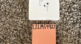 New
													Apple AirPods 3rd Gen - MagSafe Case, photo 1 of 2