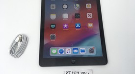 Fair
													Apple iPad Air - Unlocked, Gray, 32 GB, photo 1 of 17