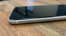 Mint
													Apple iPhone Xr - Verizon, White, 256 GB, A1984, photo 4 of 17