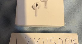 New
													Apple AirPods Pro 3, photo 3 of 3
