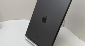 Mint
													Apple iPad 9th Gen - Unlocked, Gray, 64 GB, A2603, photo 6 of 6