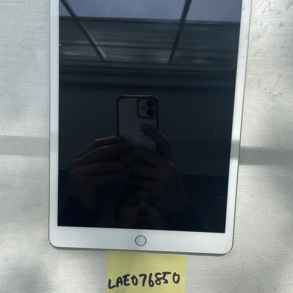 Apple iPad (7th Gen) - Wi-Fi, 128 GB, Silver, A2197