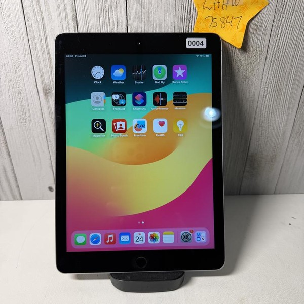 Apple iPad (6th Gen) - Unlocked, 128 GB, Gray, A1954