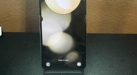 Good
													Samsung Galaxy Z Flip5 - Verizon, Cream, 256 GB, 8 GB, SM-F731U, photo 3 of 3