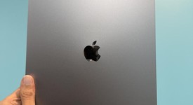 Mint
													Apple iPad Pro 12.9" 6th Gen 2022 - Unlocked, Gray, 128 GB, photo 3 of 6