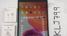 Good
													Apple iPad Pro 10.5" - Unlocked, Gray, 256 GB, photo 1 of 8