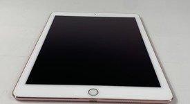 Good
													Apple iPad Pro 9.7" - Wi-Fi, Rose Gold, 32 GB, A1673, photo 4 of 7