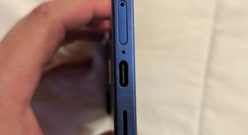 Good
													Samsung Galaxy S25 - Unlocked, Navy Blue, 128 GB, 12 GB, SM-S931U1, photo 2 of 2