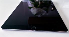 Good
													Apple iPad Pro 10.5" - Unlocked, Gray, 512 GB, photo 4 of 12