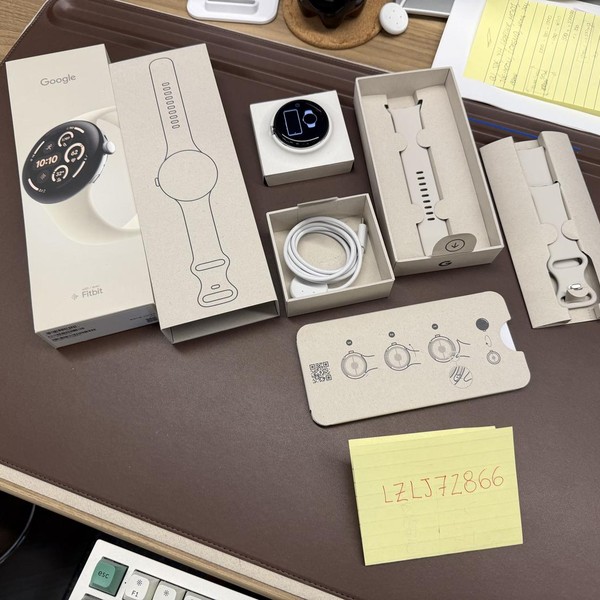 Google Pixel Watch 3 - Wi-Fi, Silver, 45mm, Wi-Fi