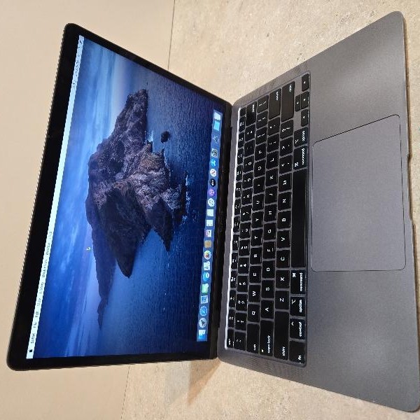 MacBook Air 2020 - 13 inch - 512 GB, Gray, 8 GB, Intel Core i5