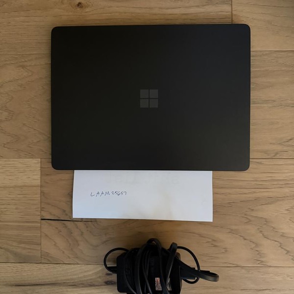 Microsoft Surface Laptop 7 - Black, 1 TB, 64 GB, 13.8 inch