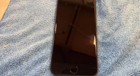 Good
													Apple iPhone SE 3rd Gen 2022 - Verizon, Midnight, 64 GB, A2595, photo 2 of 8