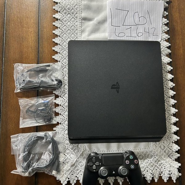 PlayStation 4 Slim - 1 TB, Black