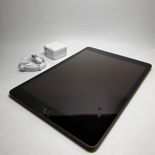 Apple iPad (8th Gen) - Wi-Fi, 32 GB, Gray, A2270