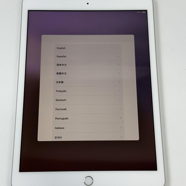 Apple iPad (7th Gen) - Unlocked, 128GB, Silver, A2200 - LAEE12478