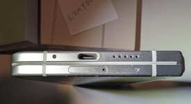 Mint
													Google Pixel 9 Pro Fold - Unlocked, Porcelain, 256 GB, GGH2X, photo 3 of 15