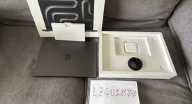 Mint
													MacBook Pro 2024 - 14" - Apple M4, Space Black, 512 GB, 16 GB, photo 1 of 14